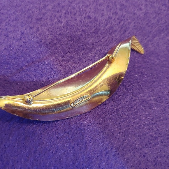 Vintage Giovanni gold tone etched leaf brooch - Picture 6 of 7